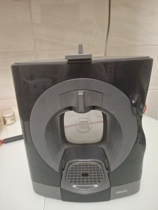 Кофемашина Dolce gusto krups.      .