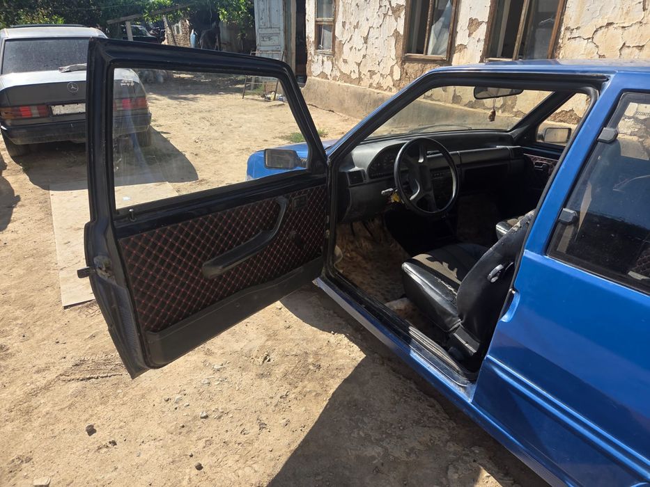 Uno Fiat 1990 года