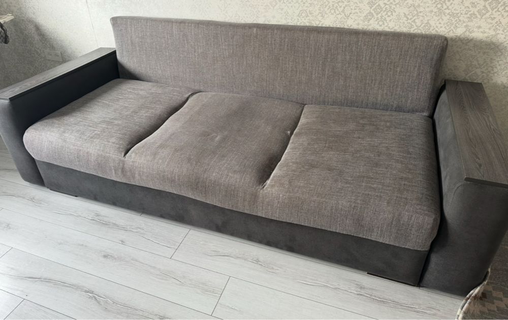 Продам диван в хорошем состоянии