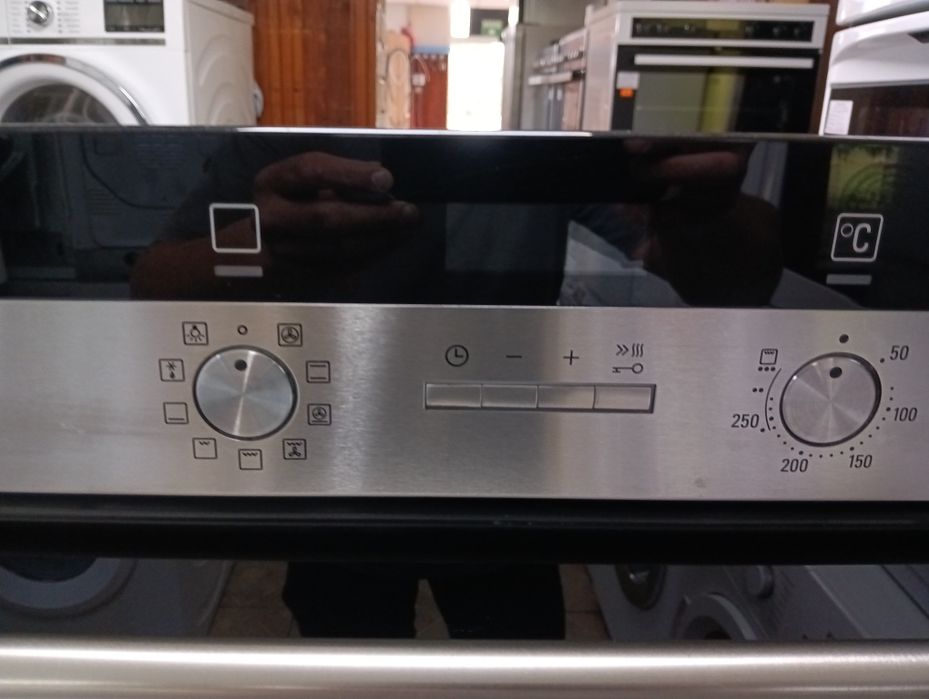 Иноксова фурна за вграждане Сименс Siemens Made in Germany 2 години гаранция!