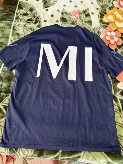 Продам футболку Armani Exchange