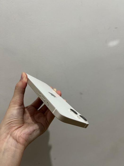 Продаю Iphone 13