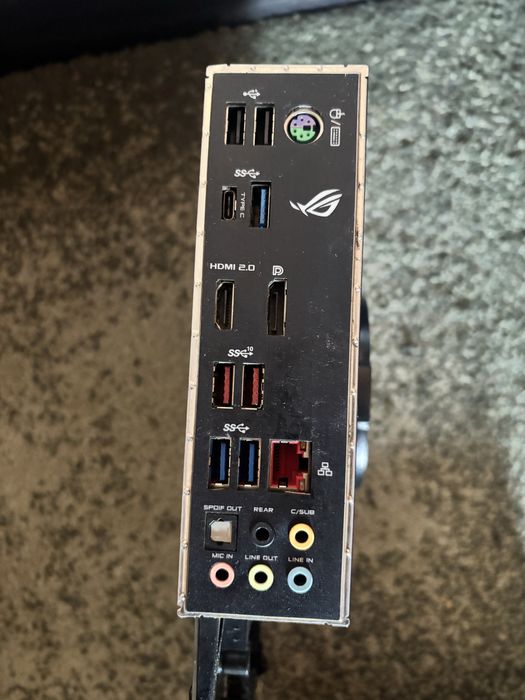 Kit Ryzen 5 ( Placa de baza + procesor ) Asus- strix B450 Gaming