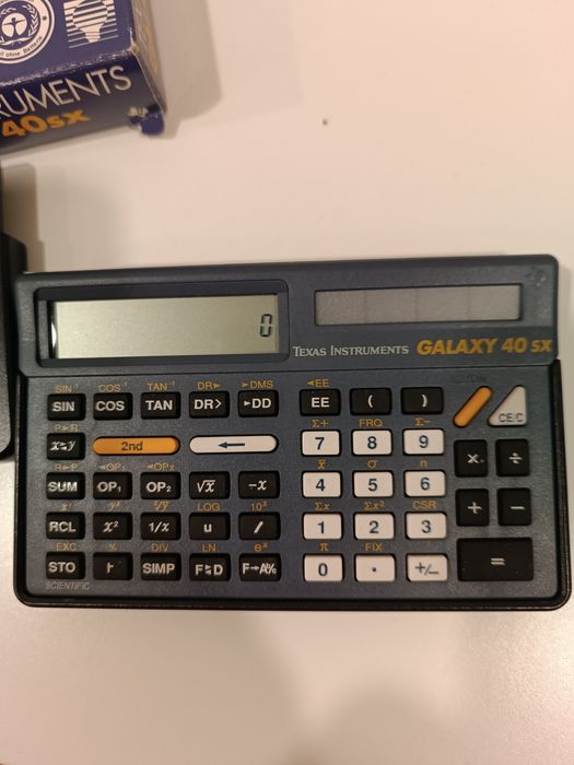 Calculator științific Texas Instruments