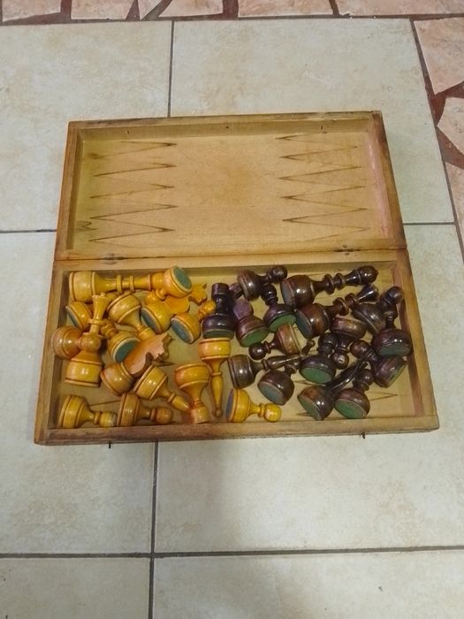 Стар дървен шах- Размери - 34 х 34см.