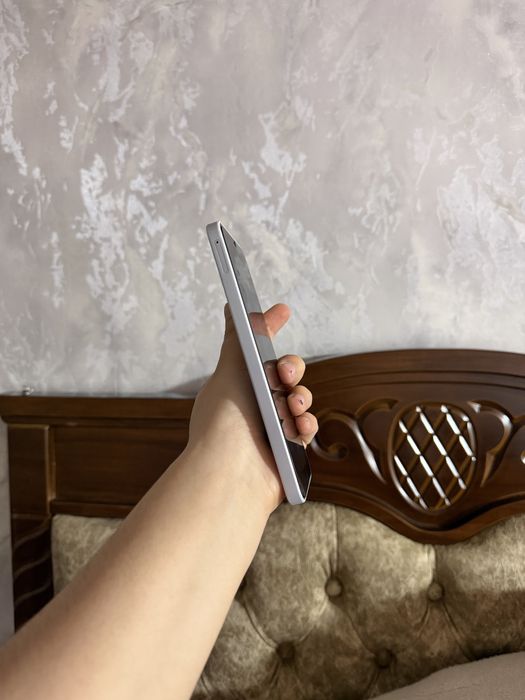 Samsung a16 128 gb srochna sotiladi qiz bola ishlatgan kamchiligi yo’q