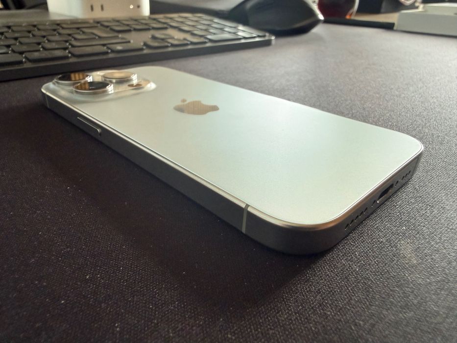 iPhone 15 Pro 128GB Natural Titanium