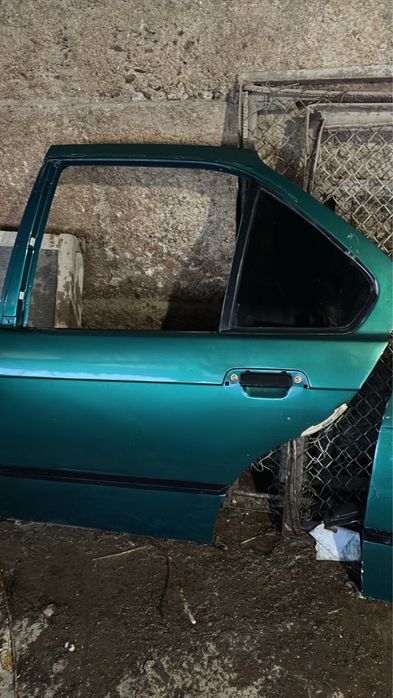 Двери на БМВ е36