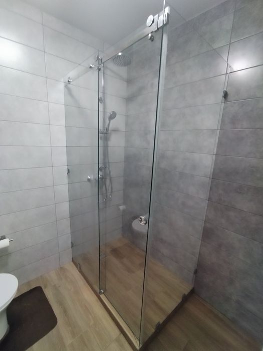 Душевая кабина из коленного стекла под заказ!