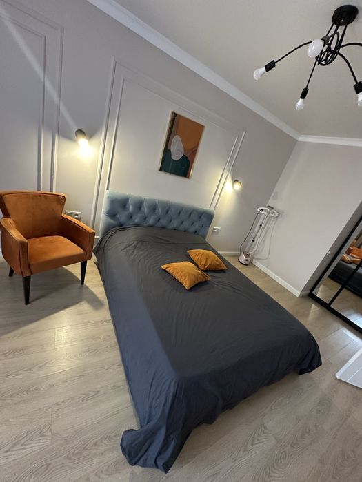 Продам кровать с матрасом