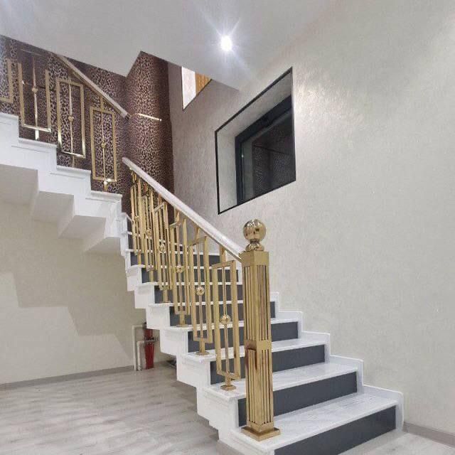 Лестницы из дерева и металла