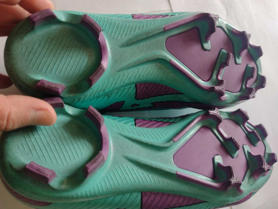 Бутонки за футбол