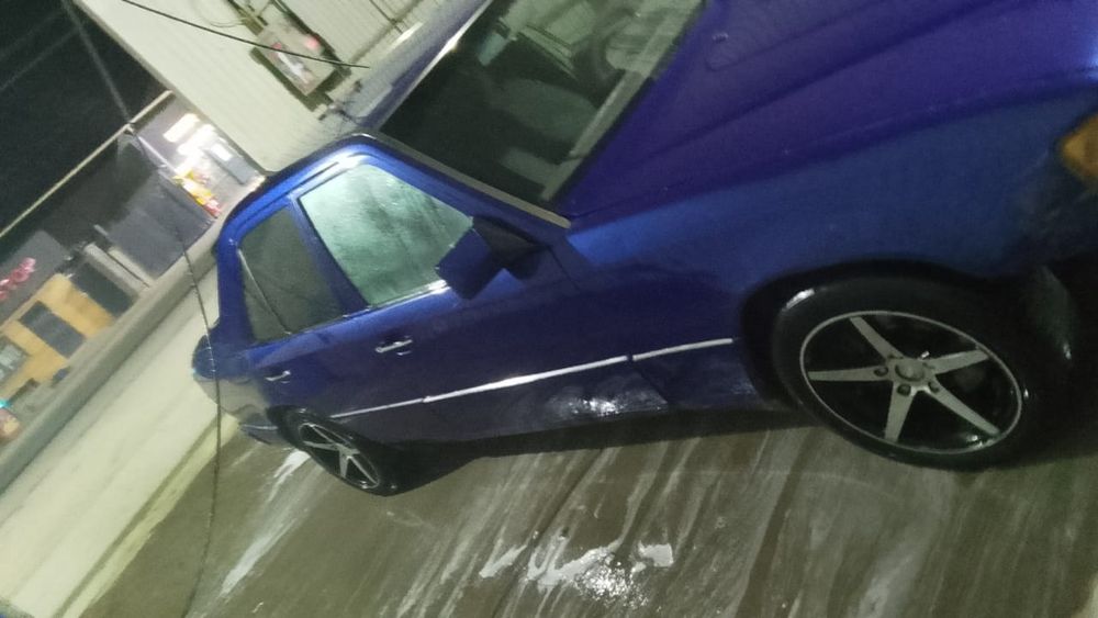 Продам 124 мерс на полном ходу