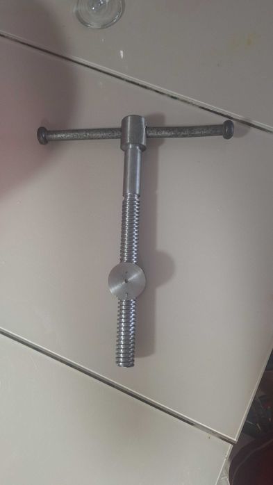 Surub si piulita menghina din otel