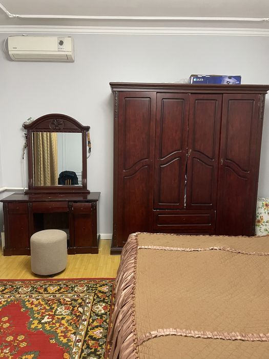 Продам спальную гарнитуру