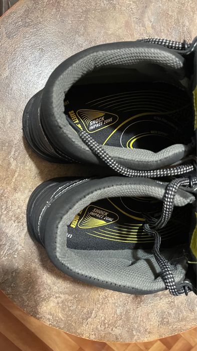 Ботинки производственные , новый. 38 размер