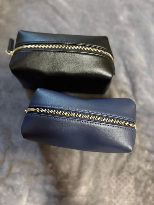 Новые косметички Moschino