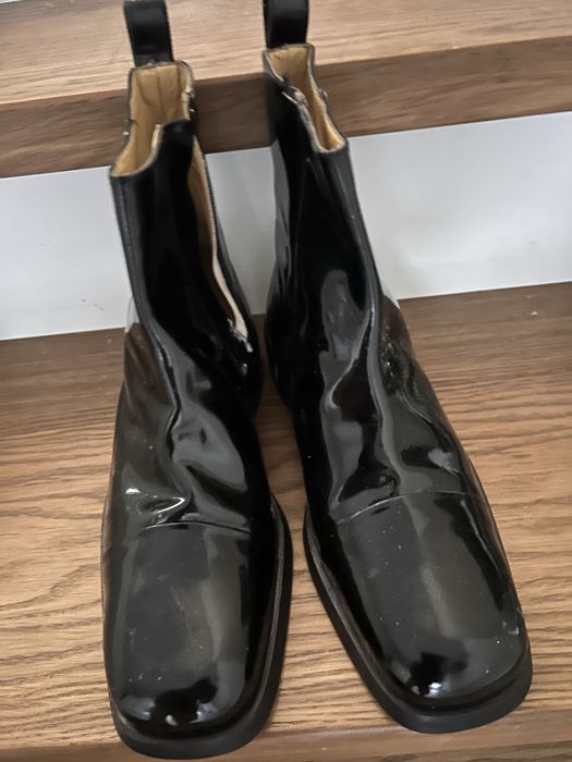 Продам сапоги кожанные лаковые