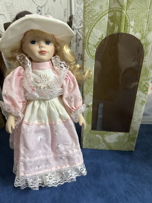 Коллекционная кукла фарфор ИЗОБЕЛЛА.