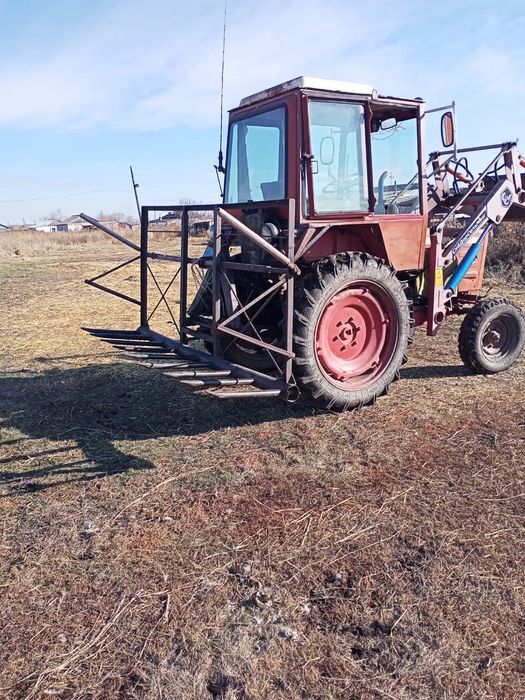 Продам Трактор т25