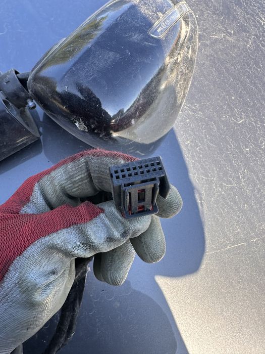 Дясно огледало ауди тт / audi tt 8j