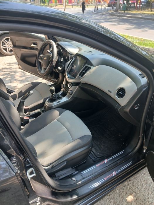 Vând chevrolet cruze 1,8  an 2011+ GPL  km 230000