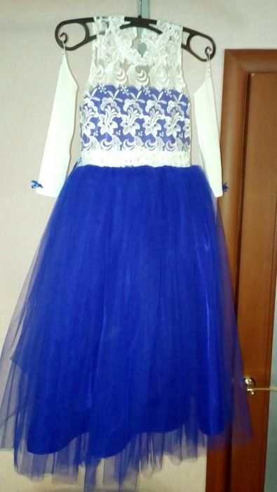 Продается детское платье.