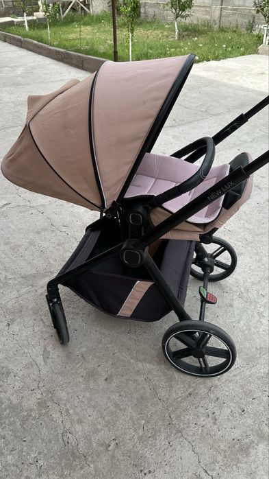 Продам отличную коляску new lux
