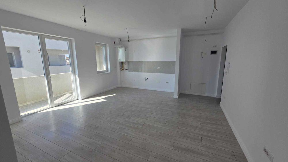 inchiriez apartament cu 2 camere