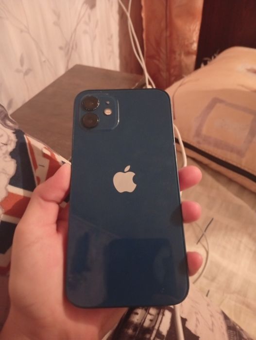 Обменяю айфон 12 на андрроид