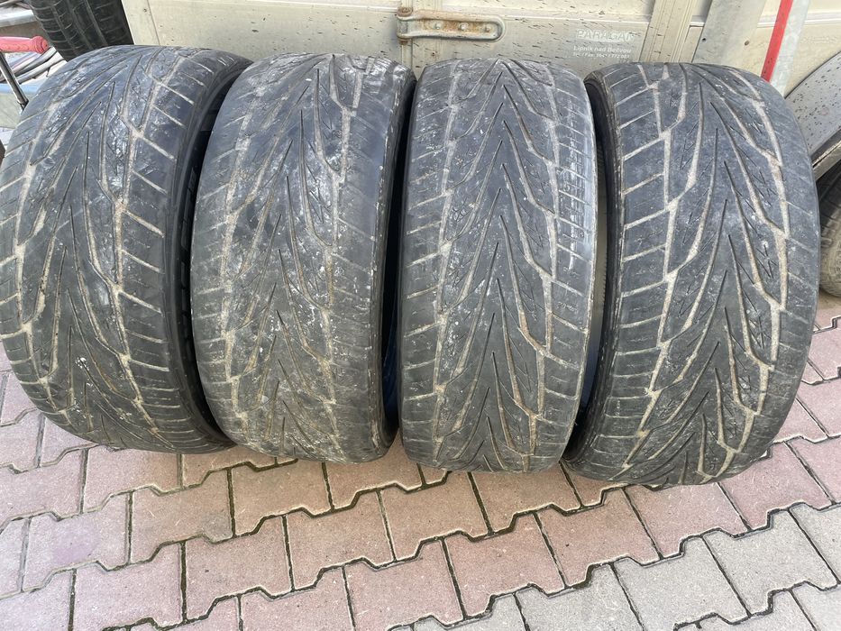 Шины тоуо комплект