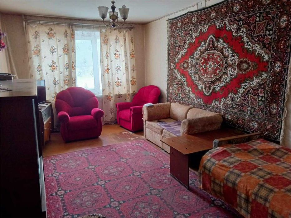 Продам 3 комнатную квартиру в 8 мкр (1колцо)