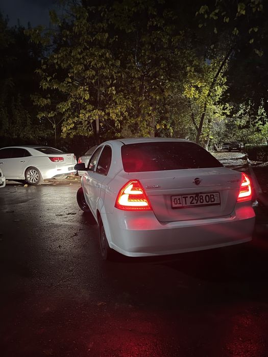 Nexia 3 sotiladi 2020 avtomat