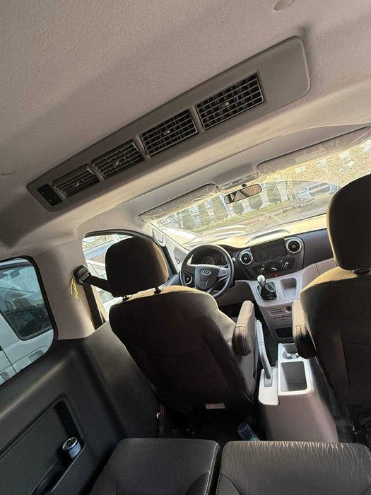 JAC M3 – 9 o‘rinli oilaviy va tijorat miniven