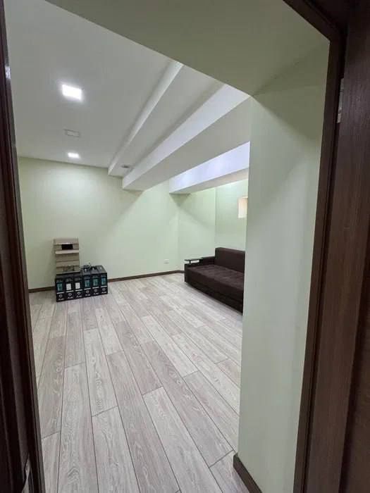 Под офис круг Абай 2комнаты