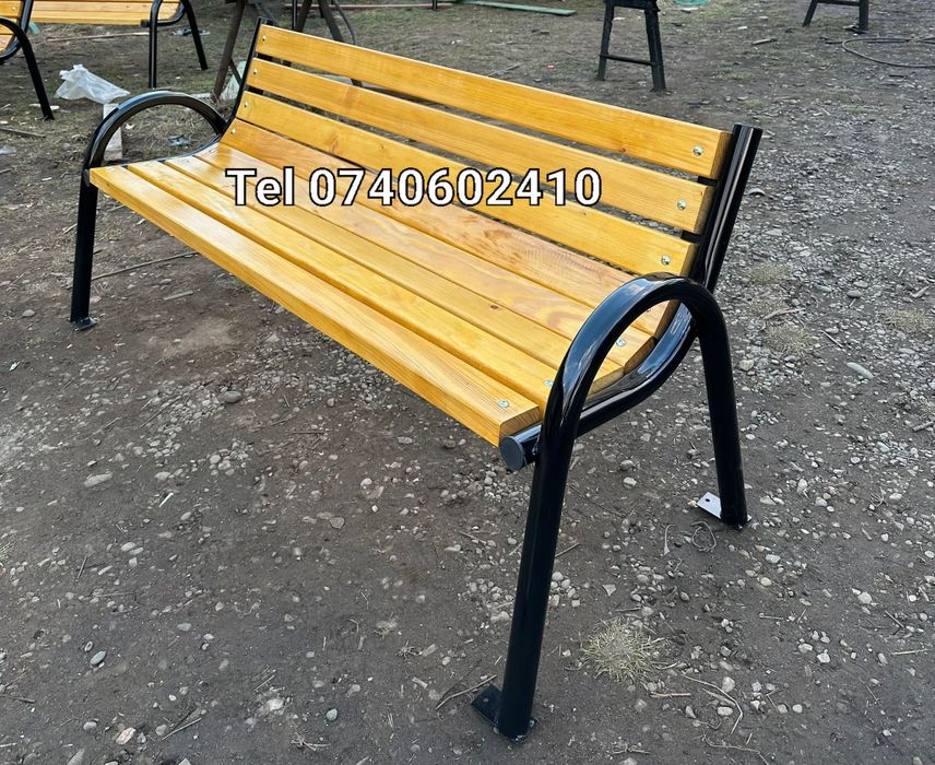 Canapele pentru parcuri și grădini