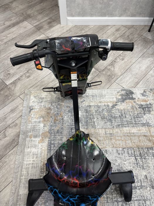 Продаем детскую машину дрифт кар