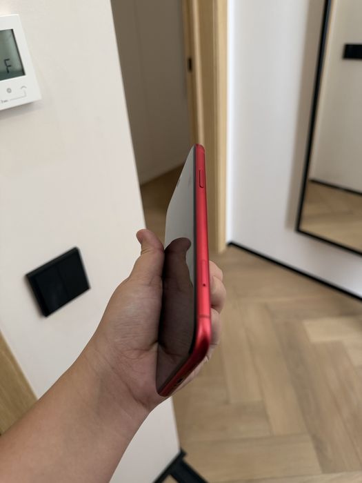 iPhone 11 128гб красный