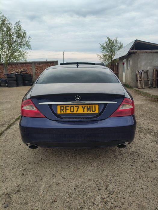 Dezmembrez Mercedes CLS320 W219 bara fata spate amg capota grila aripa