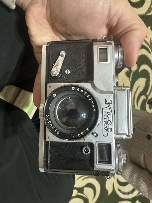 Смена-8М и Киев-4 — советские плёночные фотоаппараты