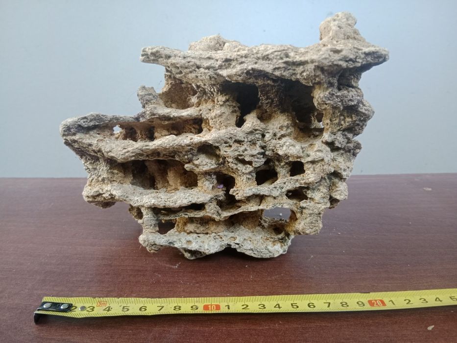 Камень песчаник для аквариума.