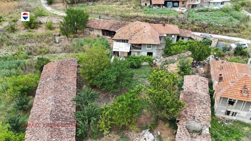 Къща за ремонт за продажба в с. Дряновец обл. Русе!