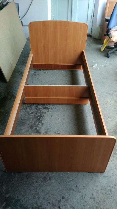 Продам односпальную кровать