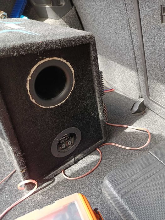 Бас каса 12 инча със стъпало и кабели