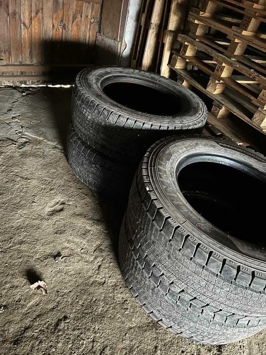 Гуми 315/60 R22.5