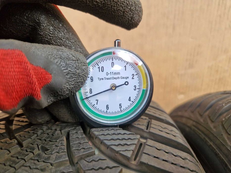 2 Goodyear R16 205/60
Зимни гуми 
DOT3919