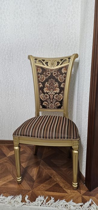 Стулья. 10 штук. В отличном состоянии