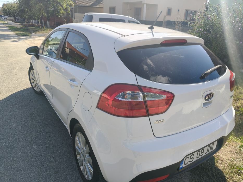 Vand KIA Rio an 2016