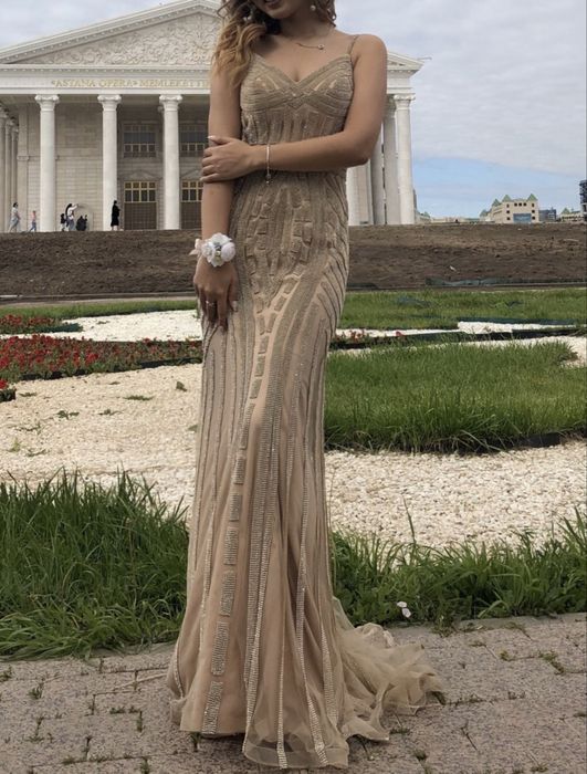 Вечернее платье