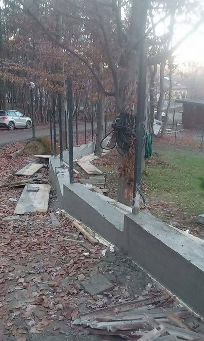 Vând  garduri din plasa burdurata